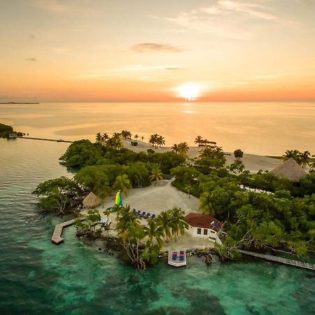 Royal Belize Hotel Thatch Caye Exterior photo