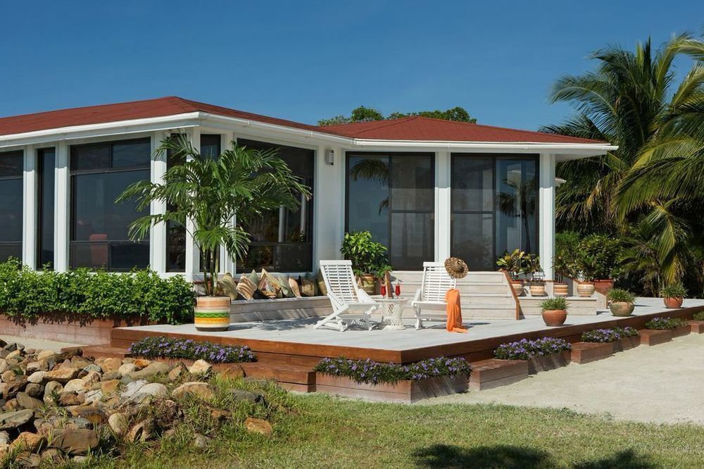Royal Belize Hotel Thatch Caye Exterior photo