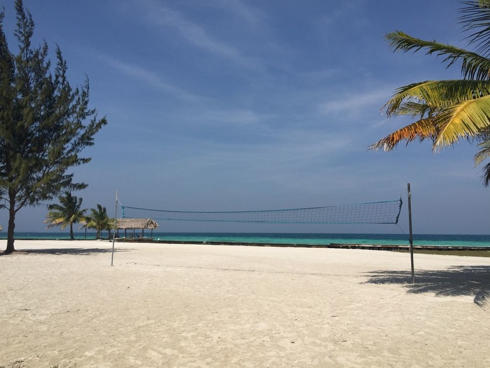 Royal Belize Hotel Thatch Caye Exterior photo